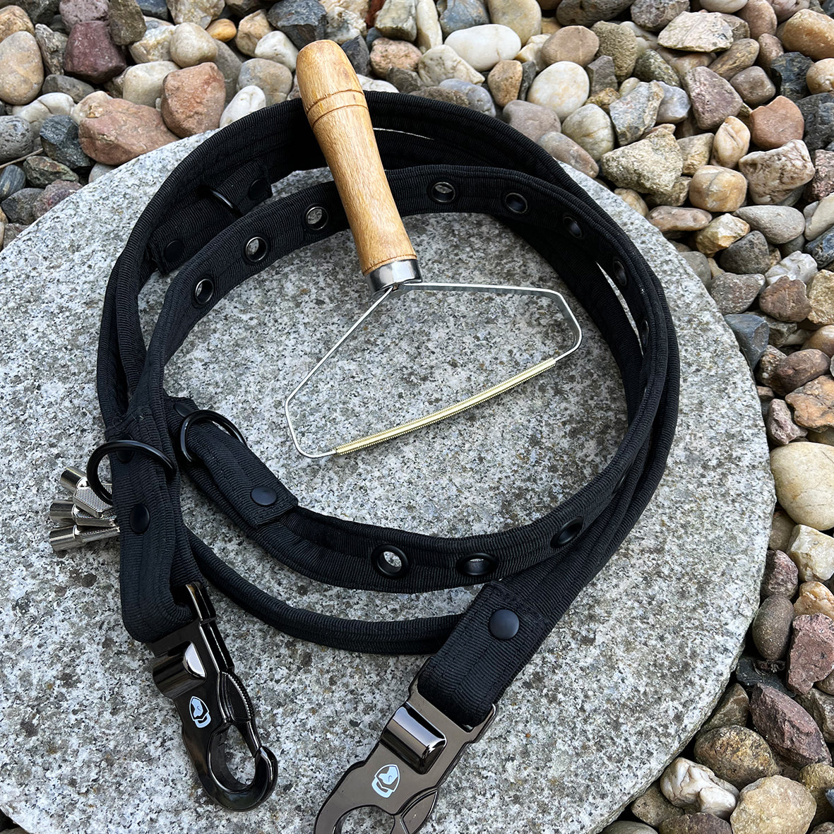 bissfeste Hundeleine + Fusselrasierer