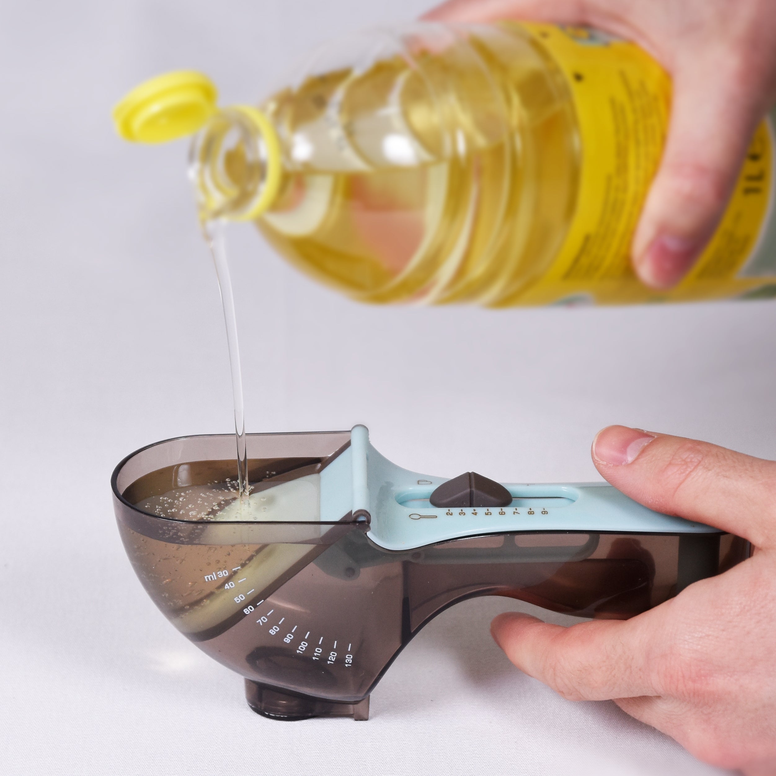 Measuring spoons for dog food and liquids 